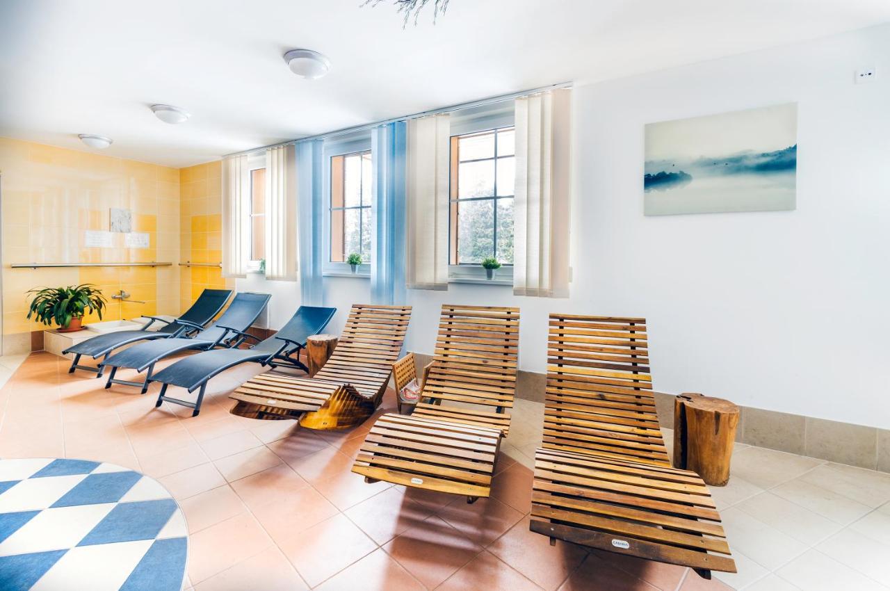 Hotel Petrovy Kameny Karlova Studanka Ngoại thất bức ảnh